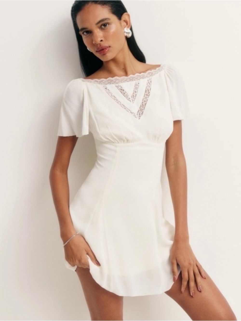 Reformation Malena Mini Dress
Size 12 Ivory White